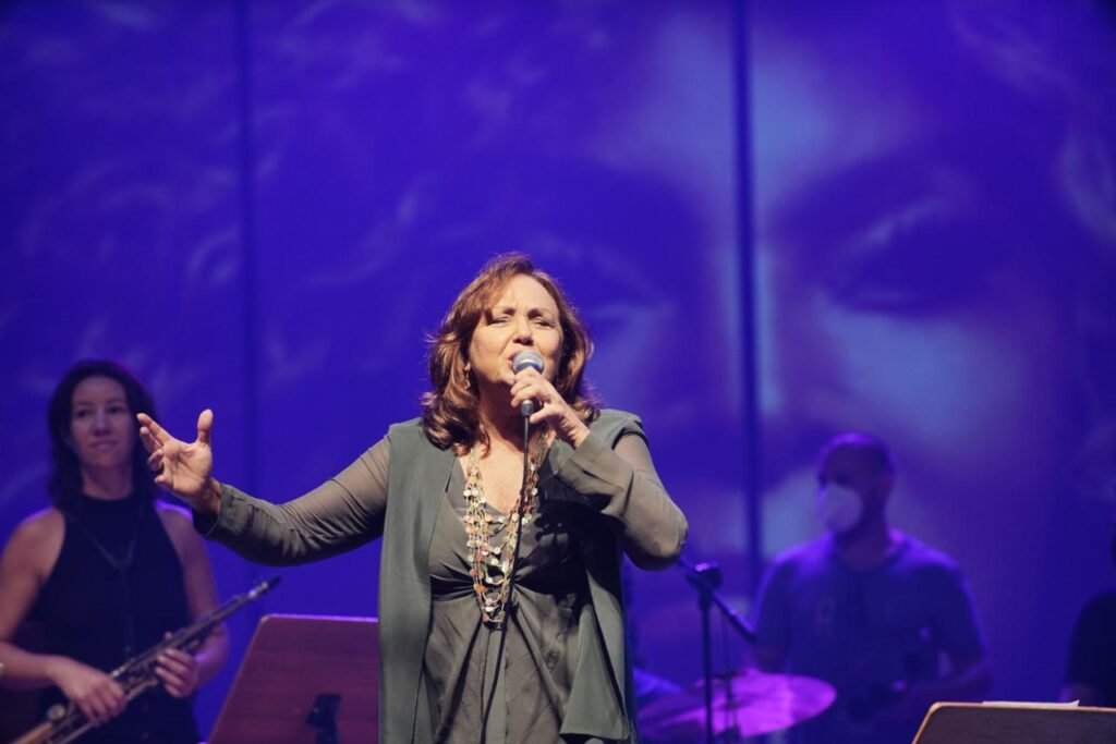 Jane Duboc se presenta en el Festival Internacional de FEmusc este sábado (22) y rinde homenaje a Elza Soares