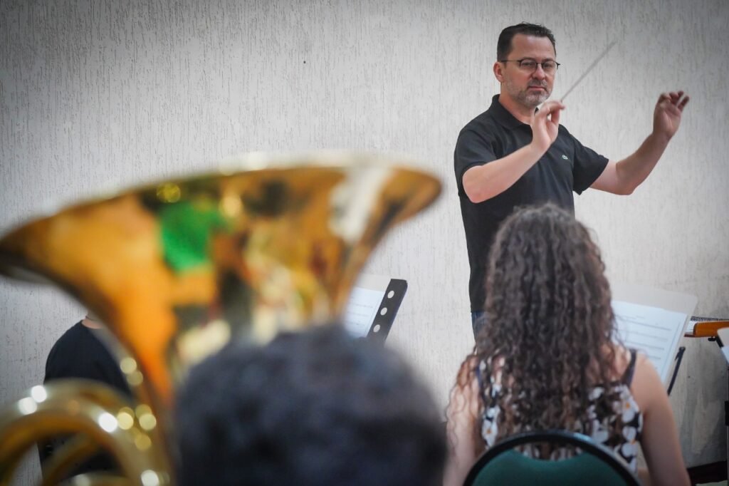 Espectáculos itinerantes en Femusc Land en los municipios de Timbó y Pomerode, en el medio de Vale Catarinense